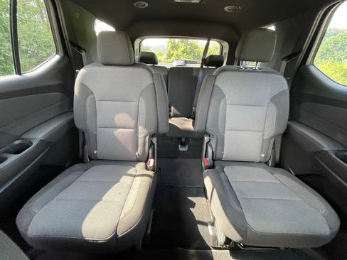 Used 2023 Chevrolet Traverse LT AWD/4WD image 15