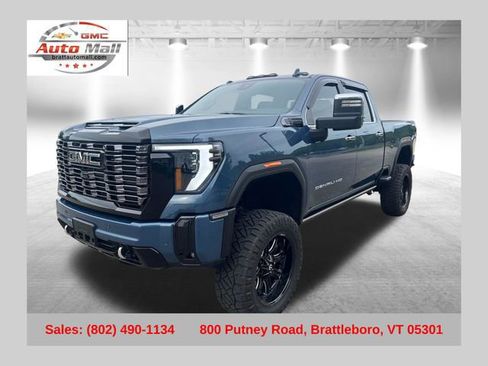 Used 2025 GMC Sierra 3500 Denali Ultimate AWD/4WD image 1