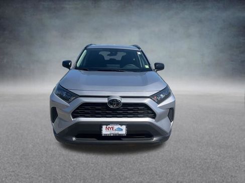 Used 2019 Toyota RAV4 LE AWD/4WD image 8