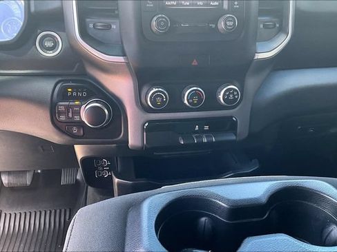 Used 2022 RAM 1500 4x4 Crew Cab image 25