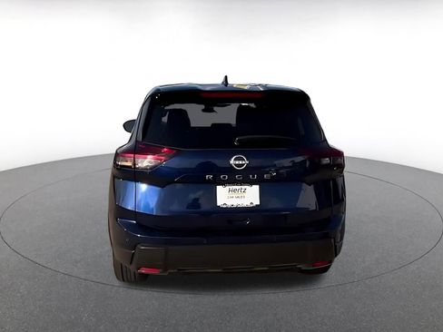 Used 2025 Nissan Rogue SV image 11