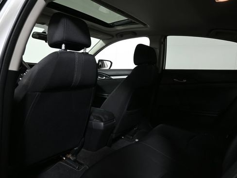Used 2018 Honda Civic EX image 7