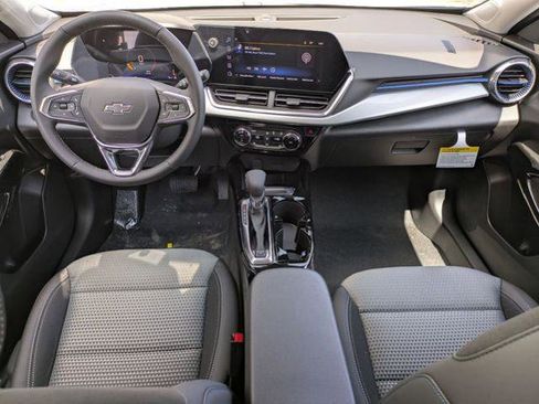 New 2026 Chevrolet Trax LT image 22