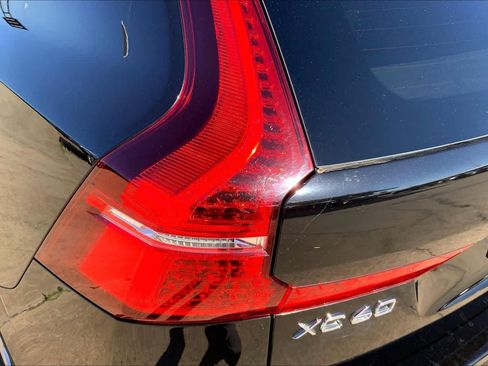 Used 2020 Volvo XC60 T5 Momentum AWD/4WD image 28