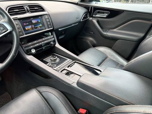 Used 2018 Jaguar F-PACE Prestige AWD/4WD image 24
