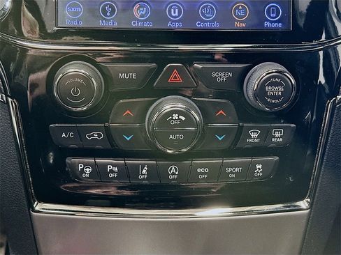 Used 2019 Jeep Grand Cherokee High Altitude image 17