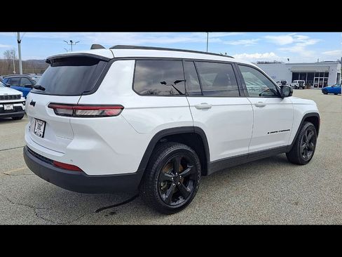 Certified 2023 Jeep Grand Cherokee L Laredo image 8