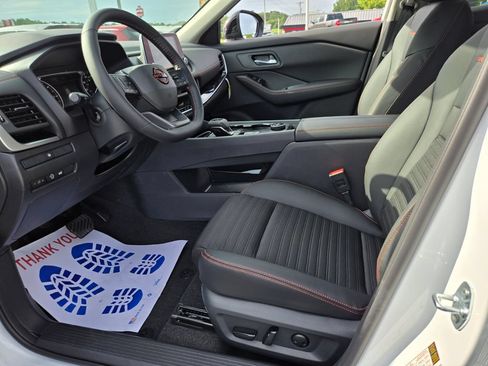 New 2026 Nissan Rogue SV w/ Rock Creek Premium Package AWD/4WD image 4