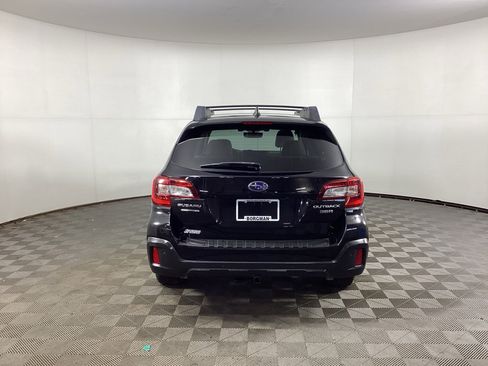 Used 2019 Subaru Outback 3.6R Limited w/ Popular Package #2 image 3