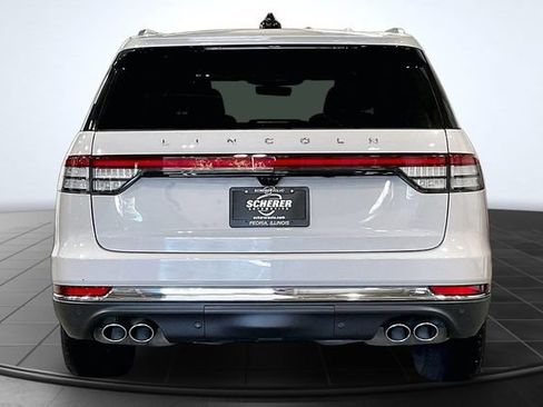 Used 2025 Lincoln Aviator Reserve w/ Equipment Group 201A AWD/4WD image 4