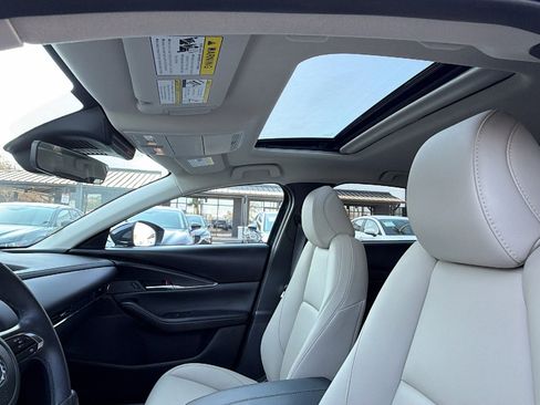 Certified 2025 MAZDA CX-30 AWD 2.5 S w/ Preferred Package image 16