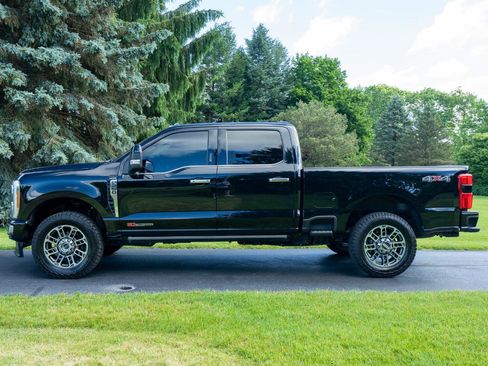 Used 2023 Ford F250 Limited AWD/4WD image 6