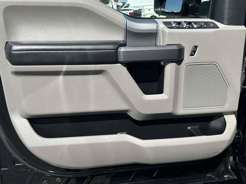 Used 2022 Ford F250 XLT w/ XLT Premium Package AWD/4WD image 18