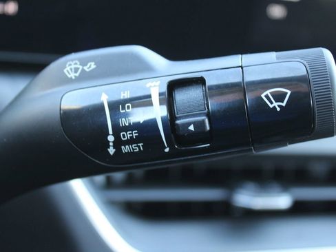 New 2025 Kia K4 LXS image 30