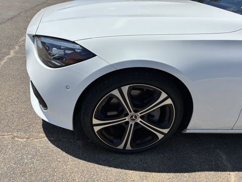 Used 2023 Mercedes-Benz C 300 Sedan image 5