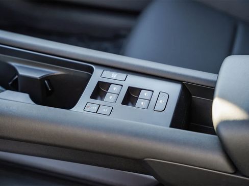 Certified 2025 Hyundai Ioniq 6 SEL image 19