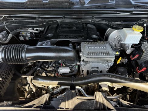 Used 2019 RAM 1500 Laramie RWD image 33