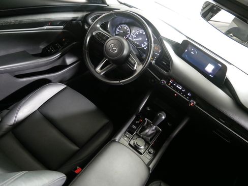 Used 2024 MAZDA MAZDA3 s FWD image 9