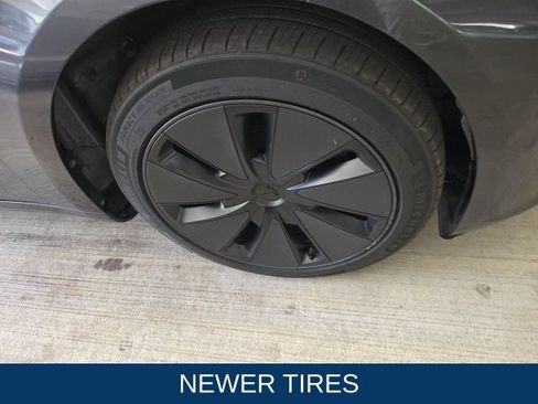 Used 2025 Tesla Model 3 Long Range RWD image 3