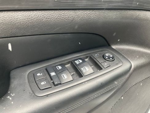 Used 2019 Jeep Grand Cherokee Altitude image 13
