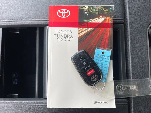 Used 2022 Toyota Tundra SR5 AWD/4WD image 10