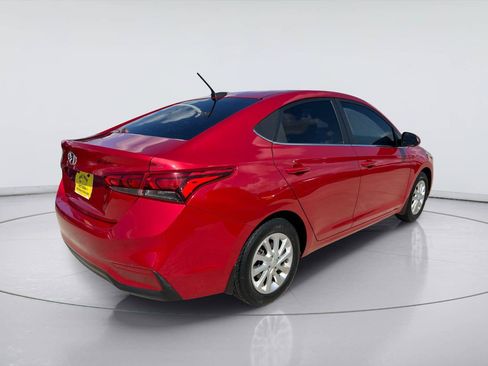 Used 2022 Hyundai Accent SEL FWD image 3