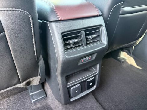 Used 2020 Ford Edge Titanium w/ Equipment Group 301A FWD image 31