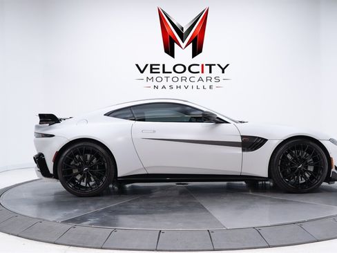 Used 2023 Aston Martin V8 Vantage Coupe RWD image 5