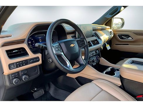 Used 2024 Chevrolet Tahoe Premier w/ Premium Package 2 image 17