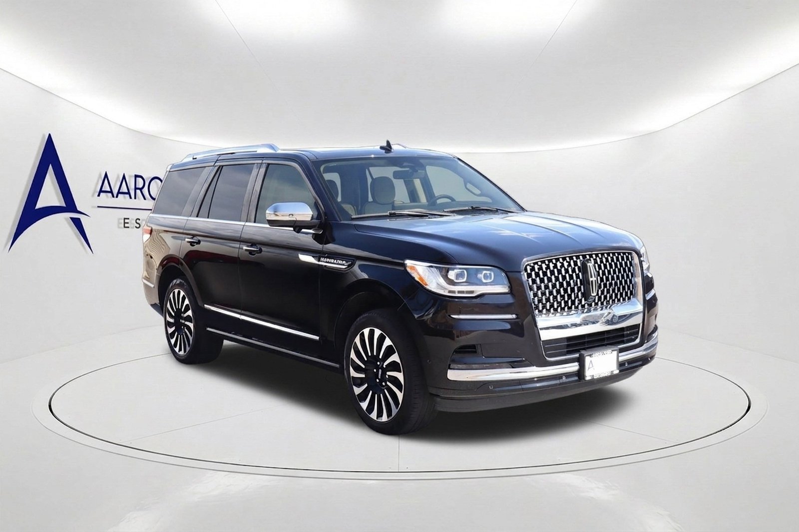 Used 2023 Lincoln Navigator Black Label AWD/4WD image 3