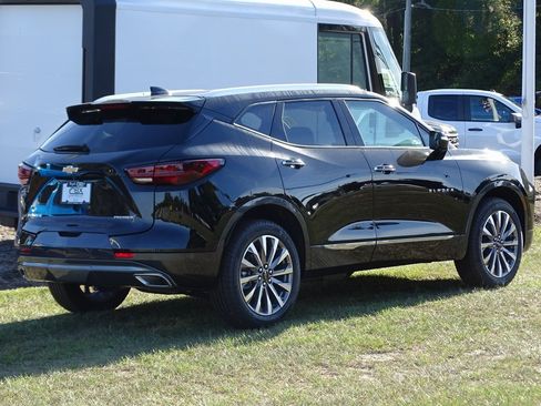 Used 2025 Chevrolet Blazer Premier w/ Enhanced Convenience Package image 3