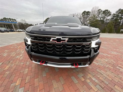 Used 2023 Chevrolet Silverado 1500 ZR2 w/ Technology Package image 28