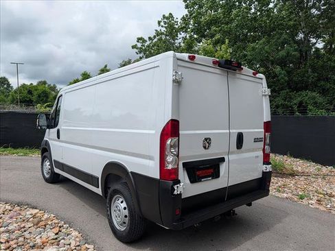 Used 2023 RAM ProMaster 2500 w/ Driver Convenience Group FWD image 3