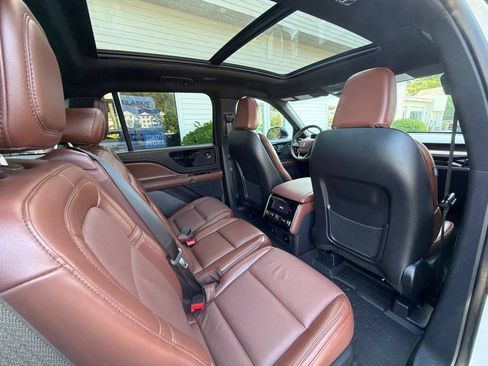 Used 2025 Lincoln Aviator Reserve AWD/4WD image 51