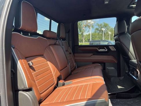Used 2024 GMC Sierra 2500 Denali Ultimate AWD/4WD image 25