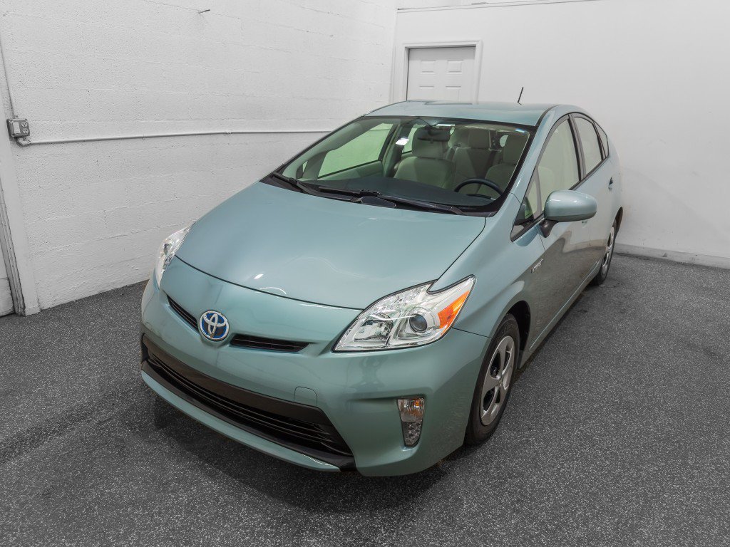 Used 2015 Toyota Prius Two FWD image 4