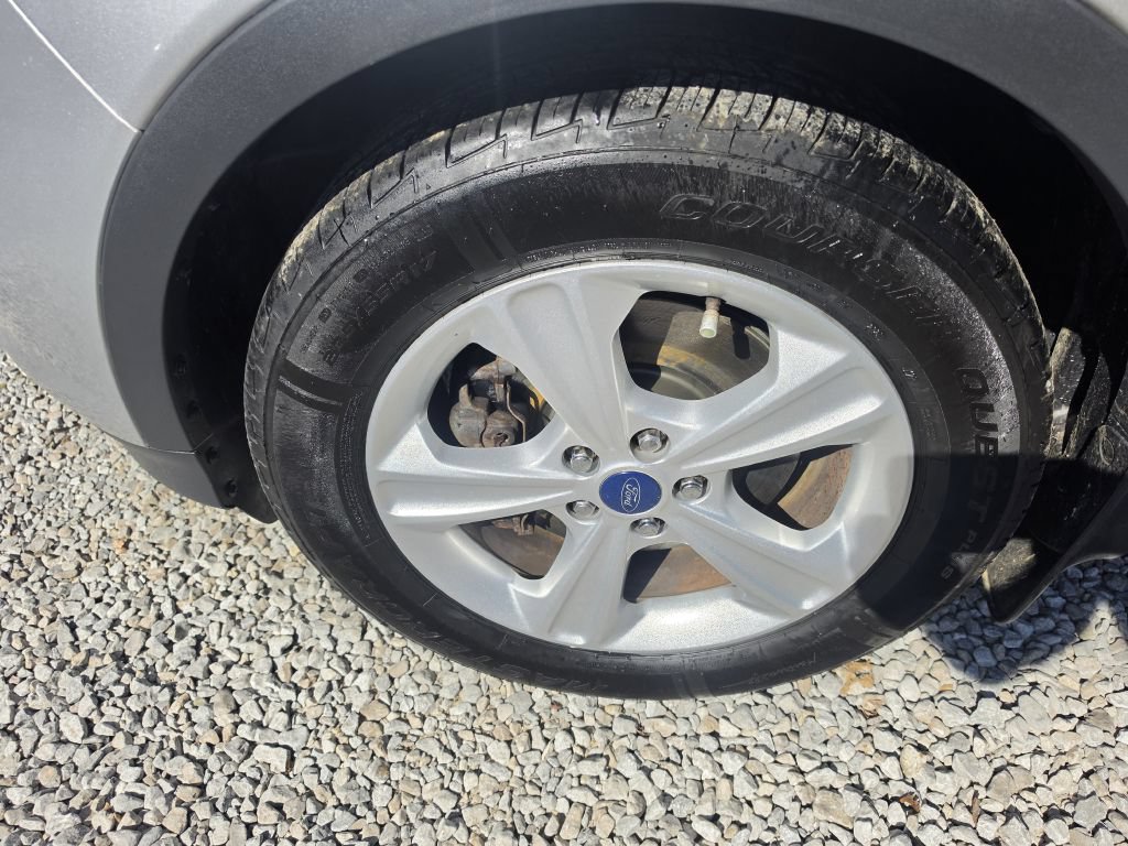 Used 2015 Ford Escape SE w/ Equipment Group 201A AWD/4WD image 9