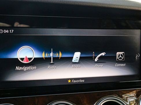 Used 2017 Mercedes-Benz E 300 image 27