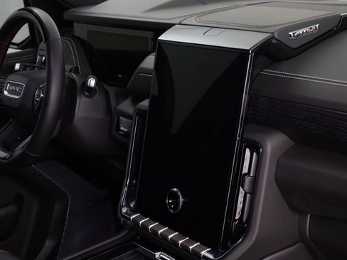 Used 2025 GMC Yukon AT4 Ultimate image 24