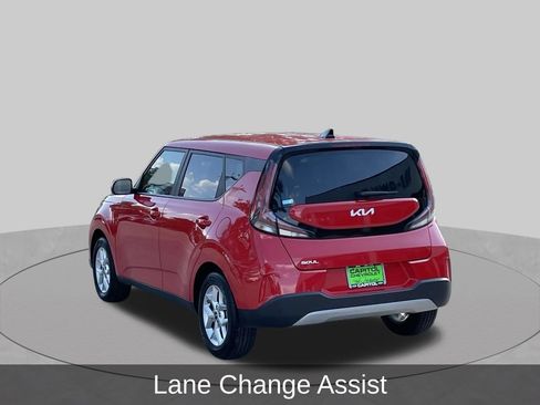 Used 2024 Kia Soul LX w/ Option Group 015 FWD image 4