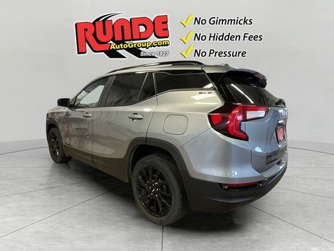 Used 2023 GMC Terrain SLE w/ Driver Convenience Package AWD/4WD image 4
