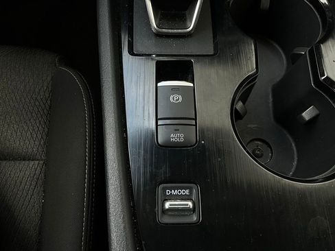 Used 2025 Nissan Rogue SV FWD image 23