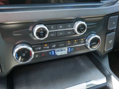 Used 2023 Ford F350 Platinum AWD/4WD image 28