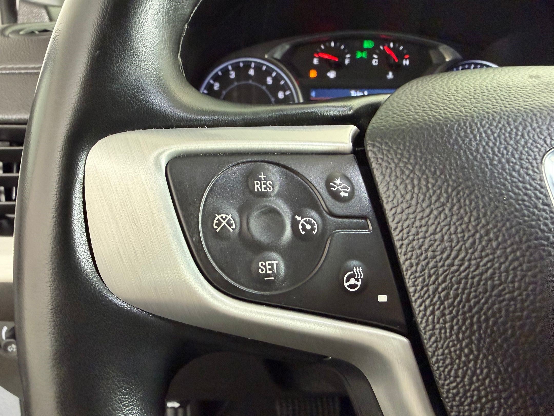 Used 2024 GMC Terrain SLT AWD/4WD image 16