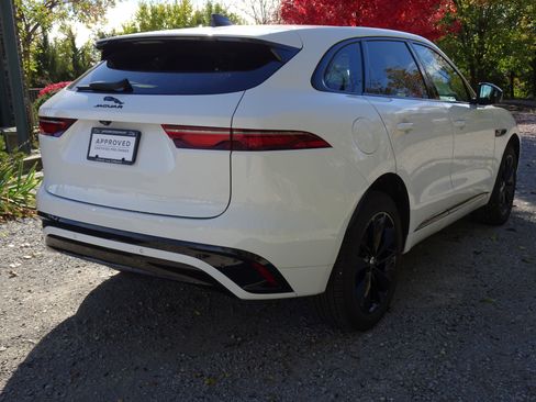 New 2025 Jaguar F-PACE R-Dynamic S image 11