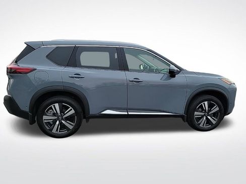 Used 2022 Nissan Rogue SL w/ SL Premium Package image 6