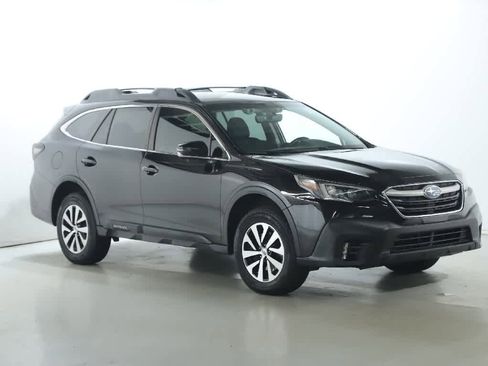 Used 2022 Subaru Outback Premium image 9