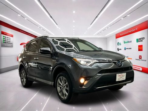Used 2016 Toyota RAV4 Limited AWD/4WD image 2