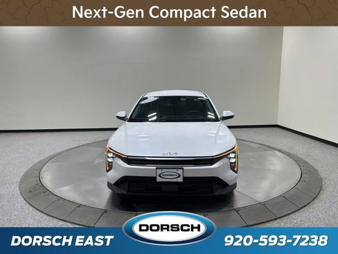 New 2026 Kia K4 LXS image 2