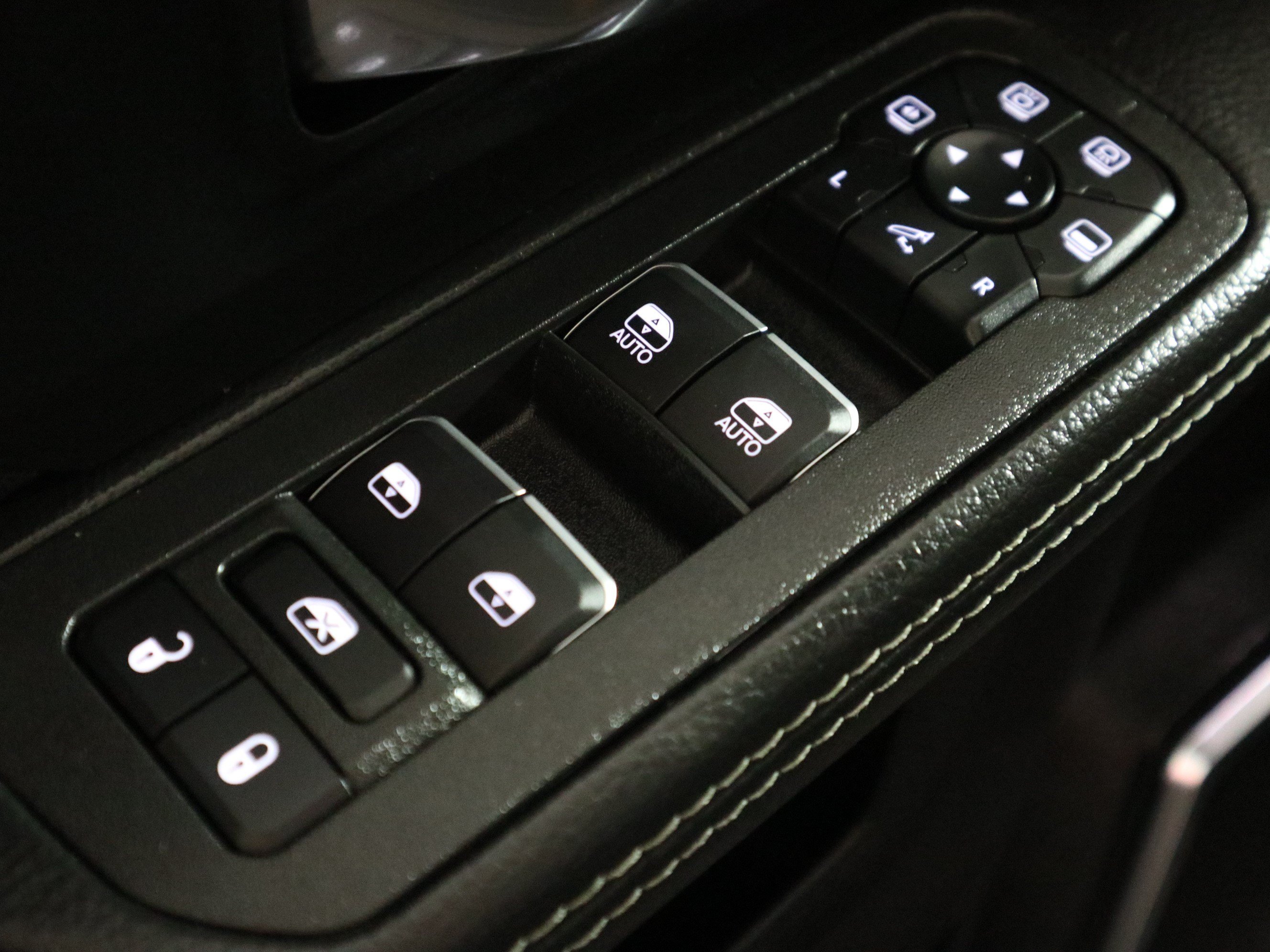 Used 2026 RAM 2500 Laramie AWD/4WD image 33